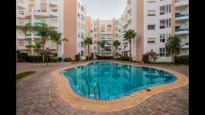 Big luxury apartment near airport - Pool