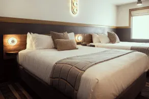 The Ozarker Lodge - Room
