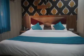 Hotel Rudreshwar - Chambre