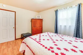 Watch the Sunrise at this Quaint Lake-View Cottage - Interior