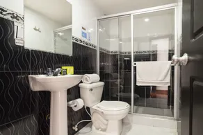 Hotel Dorado 100 - Bathroom