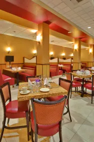 Holiday Inn & Suites Bakersfield by IHG - Restaurant