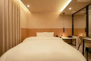 Lounge Hotel - Værelse