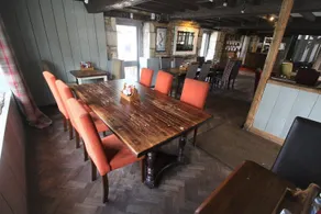 The Riverside - Restaurant