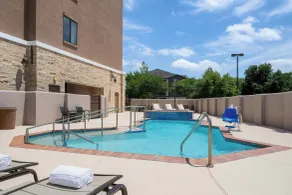 Courtyard By Marriott Houston Kingwood - Piscine