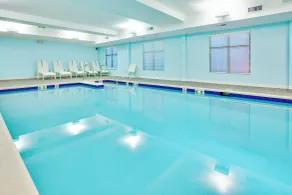Holiday Inn Express Hotel & Suites Lebanon by IHG - Pool