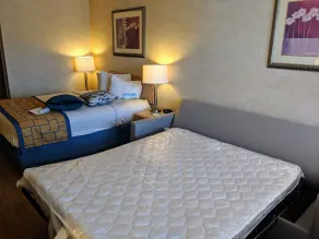 Days Inn by Wyndham Bullhead City - Room
