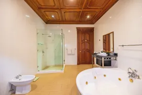 Muthu Lake Naivasha Country Club, Naivasha - Bathroom