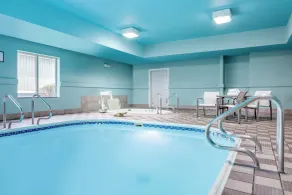 Holiday Inn Express Kearney by IHG - Piscine
