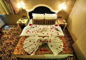 Golden Deluxe Hotel - Room