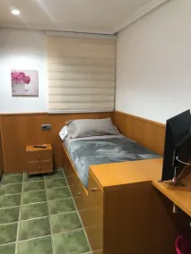 Private Rooms - Fira 2 - Værelse