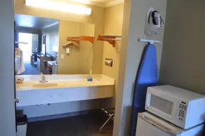 Budget Inn - Chambre