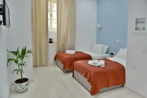 Douskos Port House - Chambre