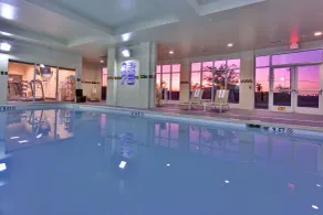 Holiday Inn & Suites Bakersfield by IHG - Piscine