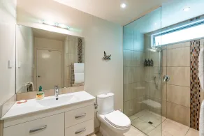 Golden Sand Beachfront, Cable Bay Stays, Cable Bay, Northland - Bathroom