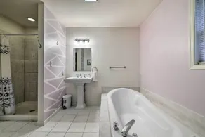Hot Tub & Yard: Stroudsburg Home in Poconos - Interiør