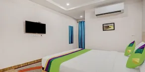 De Crown Luxury Hotel - Room