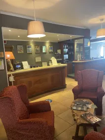 Hotel Clari - Lobby