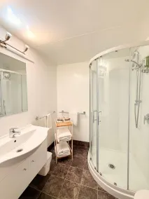 Amity Serviced Apartments - Badezimmer