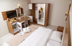 Favorite Otel - Room