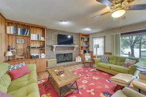 On Lake Tillery: Spacious Home w/ Screened Porch! - Innenbereich