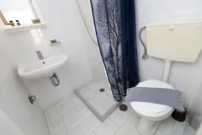 Kontogoni Rooms - Bathroom