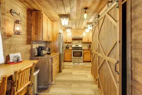 Walk to Dtwn Sonora! Rustic Creekfront Cabin - Interiør