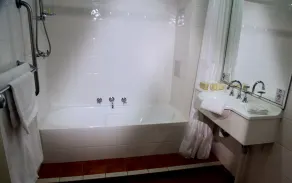 175 Hotel Westmead - Bathroom