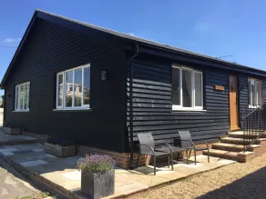 STUNNING FARM COTTAGES at South Downs Rural Retreats - Interior entrance