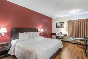 Red Roof Inn PLUS+ San Antonio Downtown - Riverwalk - Room