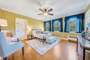 The Oakdale Inn - Room