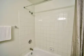 Studio 6-Phoenix, AZ - Deer Valley - Bathroom