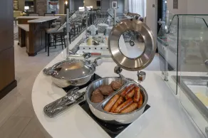 Staybridge Suites - Phoenix – Biltmore Area by IHG - Restaurant