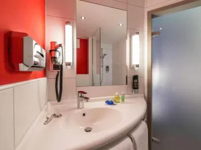 Ibis Muenchen City Ost - Badezimmer