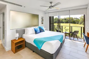Swim Out Apartments in Triton Street Beachfront Resort Palm Cove - View from room