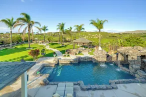 Expansive Riverside Mansion! Luxe, Family Friendly - Interiør