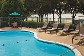 DoubleTree by Hilton Dallas - Farmers Branch - Piscine