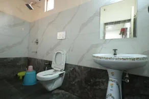 Hotel Shyam Inn - Bathroom