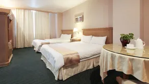 Cambridge Hotel - Yung Kang - Room