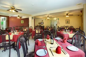 Embajadores Hotel - Restaurant