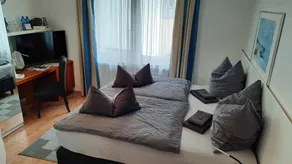 Hotel Merlin - Room