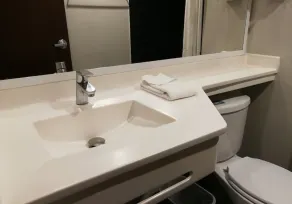 City Express by Marriott La Raza - Salle de bain