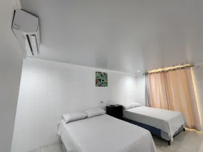 Wally World Inn - Room