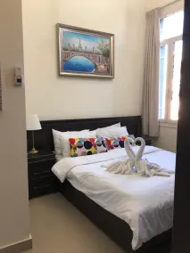 Unique TLV Bauhaus - Camera