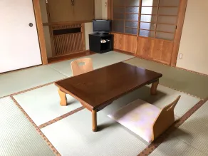 Yufuin Onsen Hasuwa Inn - Chambre