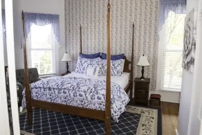 Pecan Tree Inn - Room