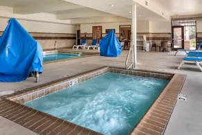 Comfort Suites Airport-University - Piscine