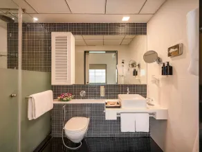 Grand Mercure Bangalore - An Accor Brand - Bathroom