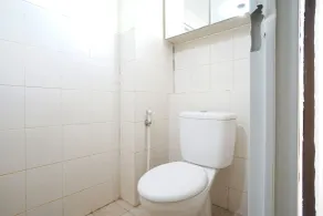 Planet Room Kemang View - Badezimmer