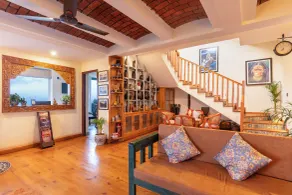 Yecha House - Mountain & Lake View Retreat, Bhimtal - Réception